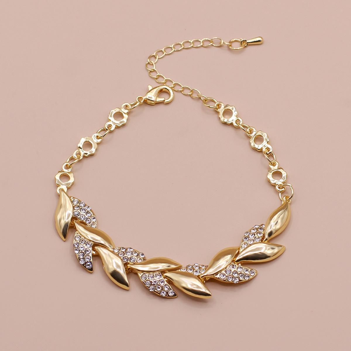 European and American Fashion Crystal Leaf Rhinestone Bracelet Bangle