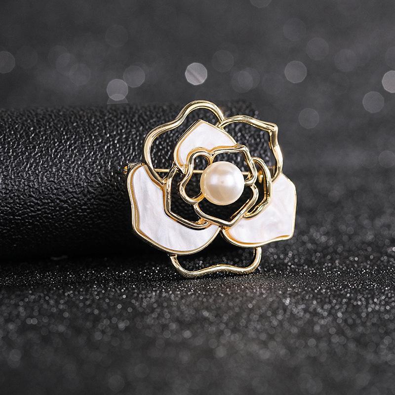 High-End Pearl & Rhinestone Butterfly Brooch for Women's Fashion Suits and Scarves