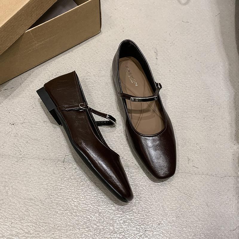 

French retro style shallow mouth 2025 low-heeled single shoes new Mary Jane shoes women s flat bottom square head fashion women s shoes soft leather 35 чёрный