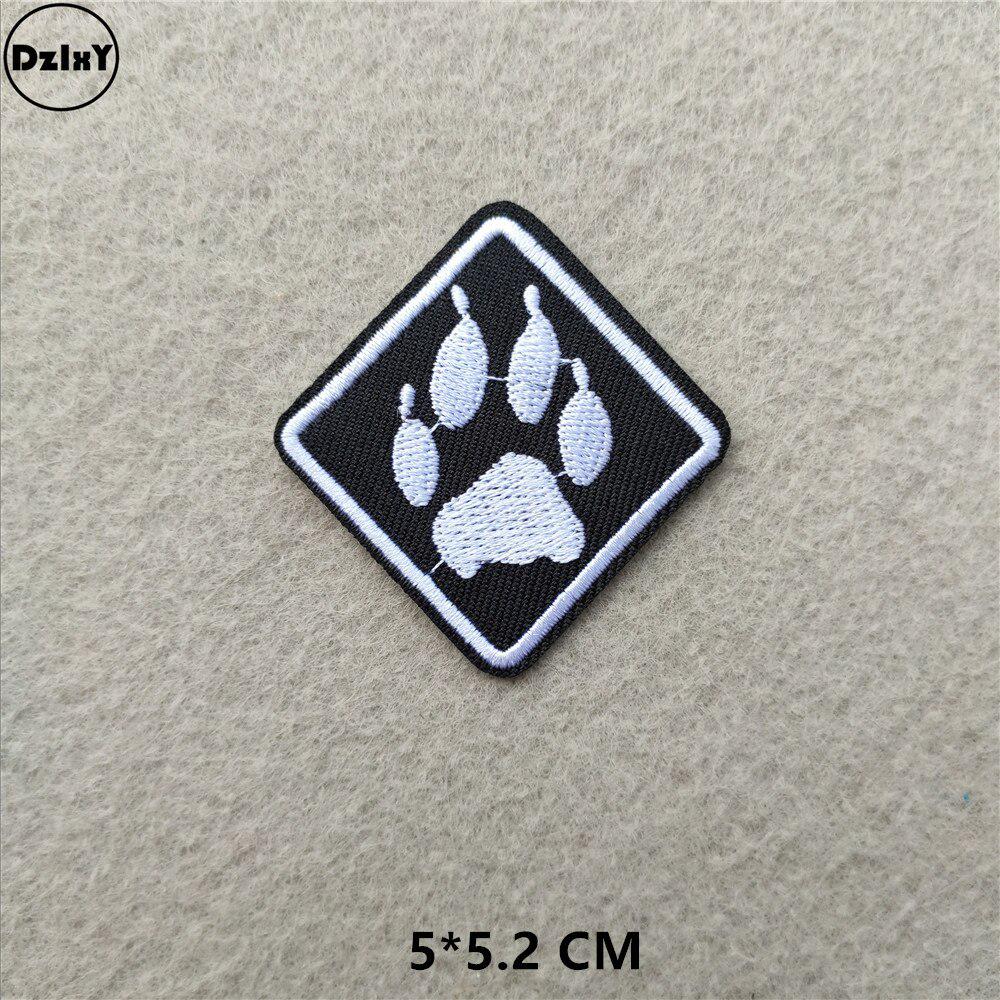 Embroidered Animal Paw Print Patch - Iron-On/Sew-On - Wolf, Dog, Cat, Bear Theme-486822