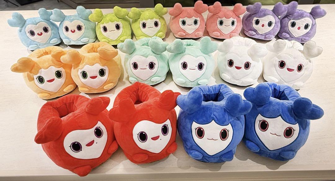 

[USED] TWICE LOVELYS Plush Slippers GiGO Exclusive 9 Types Complete Set