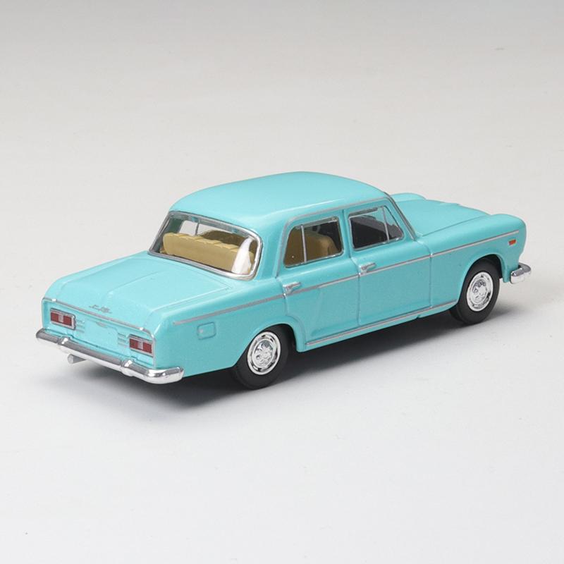 XCARTOYS 1/64 Simulation Alloy Die Cast Car Model Toys Old Shanghai SH760A Small Bus Pink Car Friends Gifts Collect Ornaments