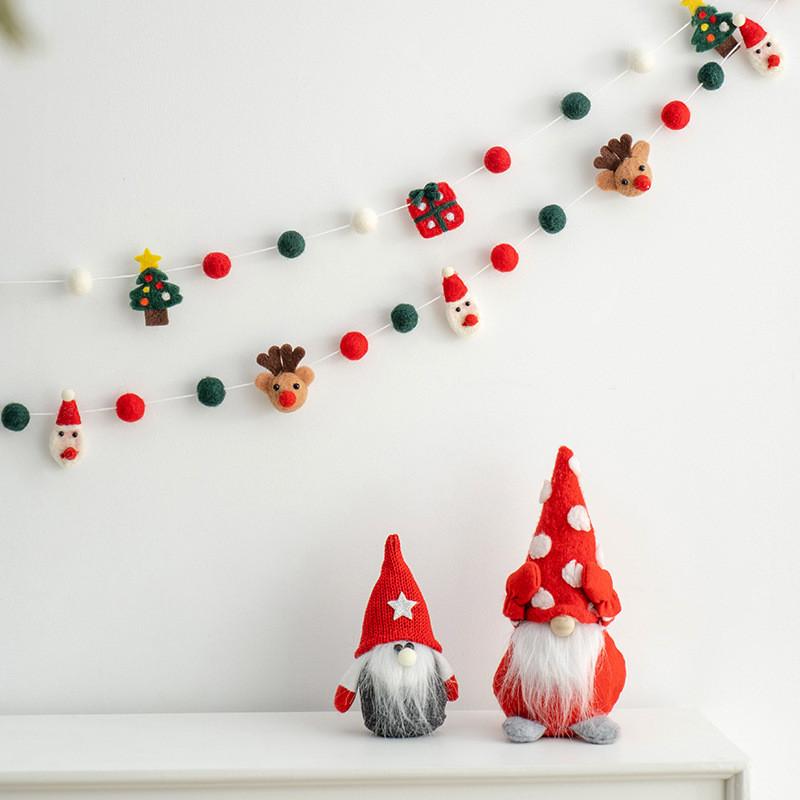 Christmas Scene Wall Art With Wool Felt Ornaments For Seasonal Home Decor