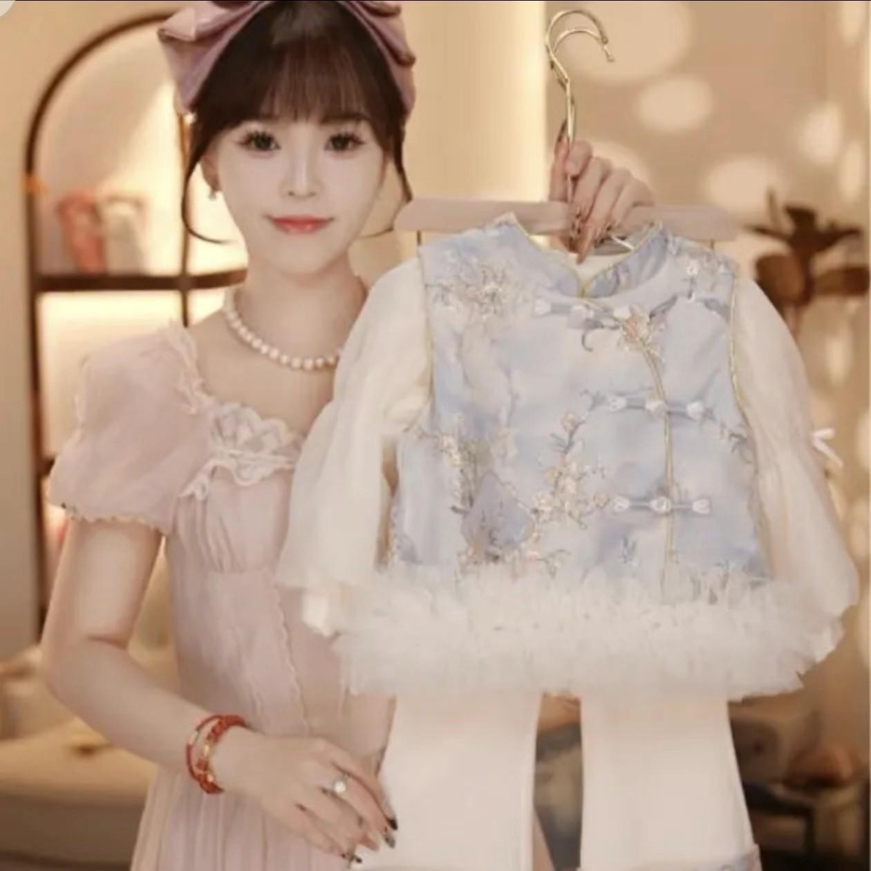 

Натхненний китайським стилем осінньо-весняний модний комплект для дівчаток 2025: З довгим рукавом, Стильний та Елегантний. 140cm