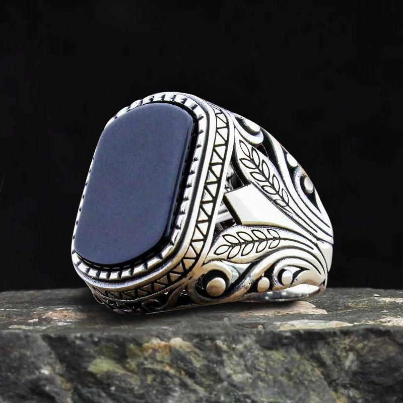 Totem pattern zircon rings Men's punk dark tide cool European and American style rings are popular vintage accessories