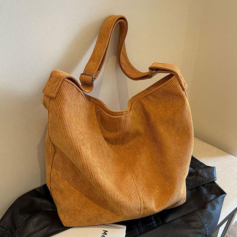 New simple large-capacity messenger bag literary solid color corduroy student commuting shoulder tote bag