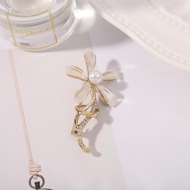 Classic Small Suit Pin Butterfly Ginkgo Rose Peony Flower Creative Temperament Brooch