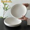 Weiße Keramikplatte Exquisite Keramik-Essteller Kreativer Linien-Keramikteller Tiefes Abendessen-Teller im westlichen Stil Große Suppenschüssel