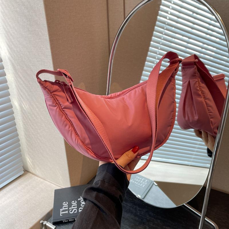 

Сумка-пельмень Новая простая студенческая сумка через плечо для поездок на работу Большая вместимость модная универсальная сумка-мессенджер Женская сумка One size персиковый