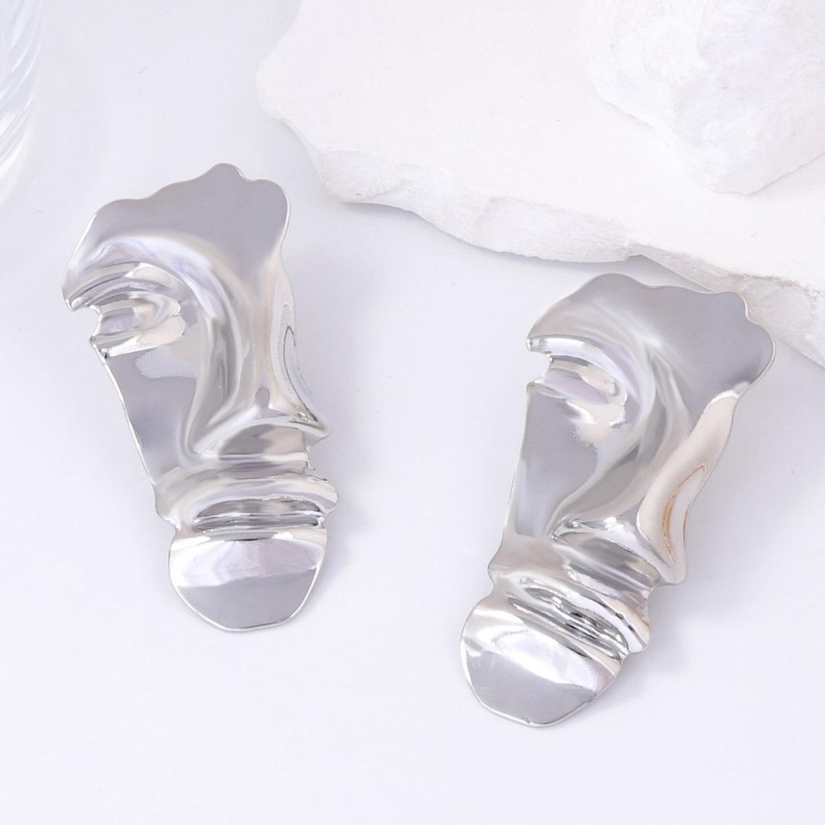 

Digadagu Simple Portrait Face Stud Earrings Metal Exaggerated Earrings New Women s Daily Zircon AccessoriesZAA мідний