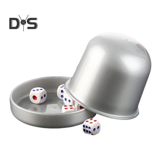 1 Satz Würfelbecher mit Sockel, 6-Punkt-Würfel, robuster manueller Shaker-Becher, für Erwachsene, Familienabend, Bar, Party, Glücksspiel, Trinkbrettspiel, Casino-Ausrüstung