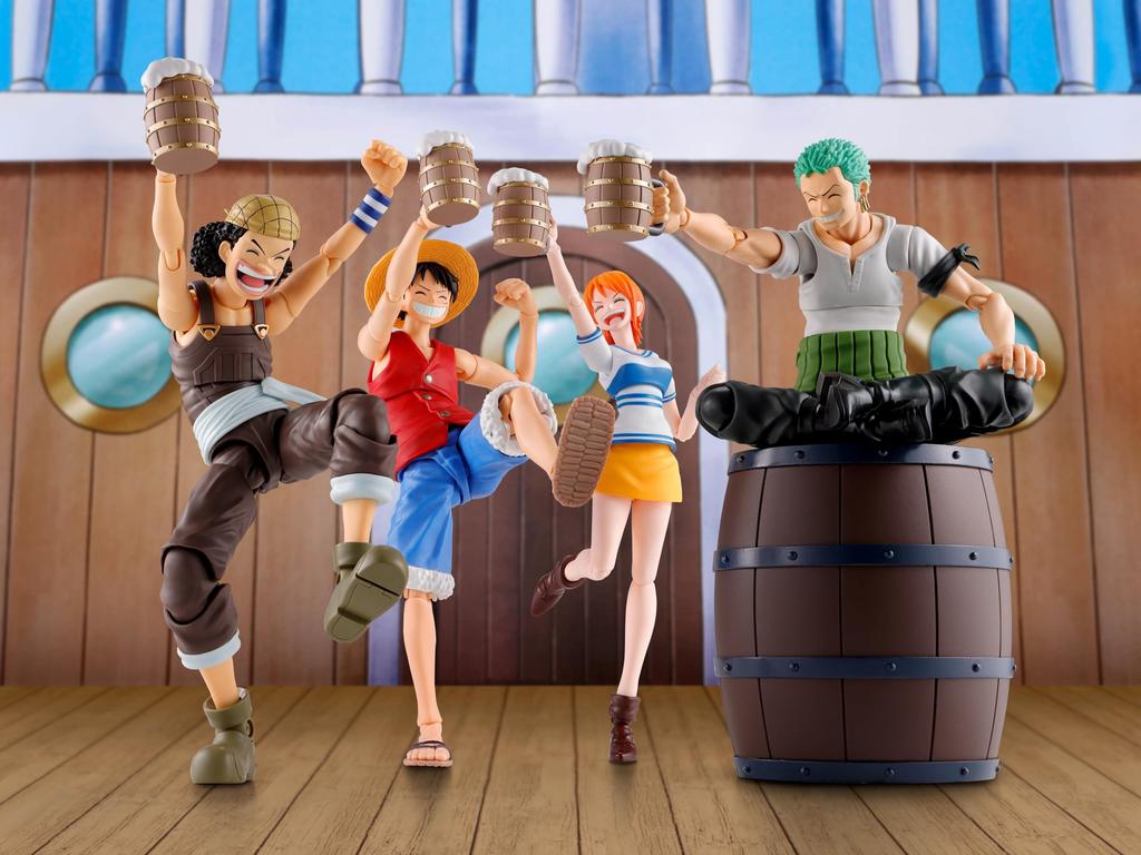 TAMASHII NATIONS ONE PIECE Banquet Set Hat PVC ABS Painted Action Figure S.H.Figuarts -Straw Crew- &