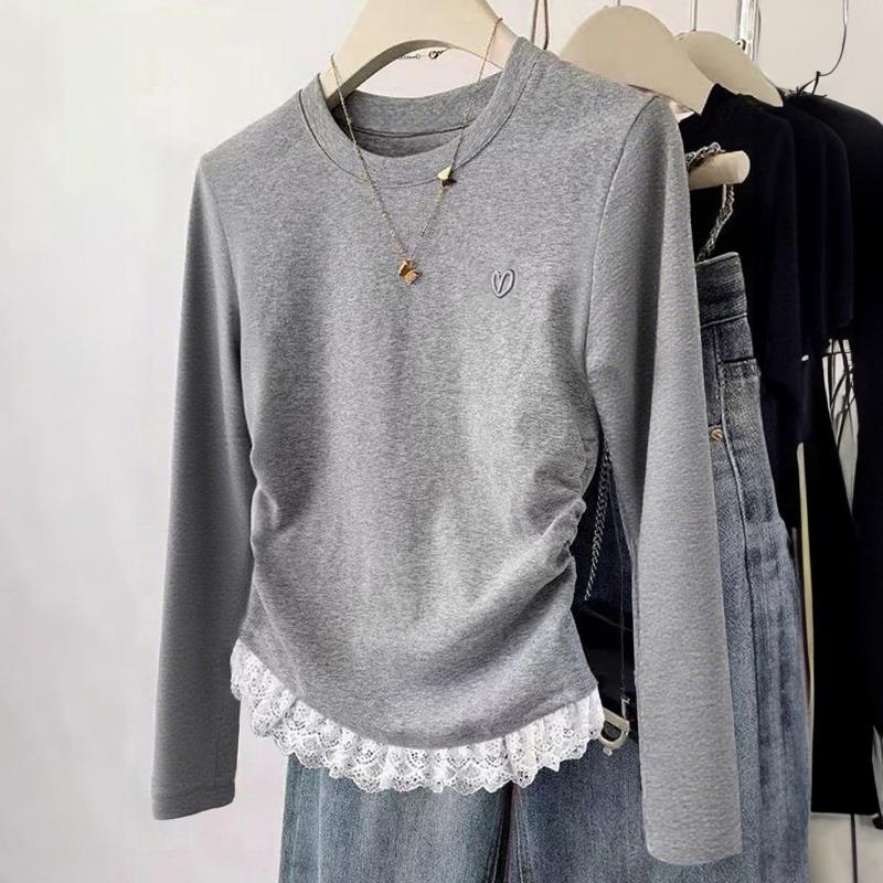 

Женский весенний топ серого цвета с вышивкой в виде сердца и кружевной отделкой, с длинным рукавом S серый