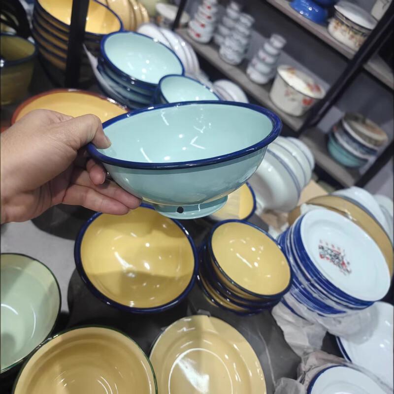 Cuenco Grueso de Esmalte Vintage con Pie Alto
