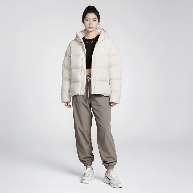 Nike Women's Winter Hooded Down Puffer Jacket FZ5929