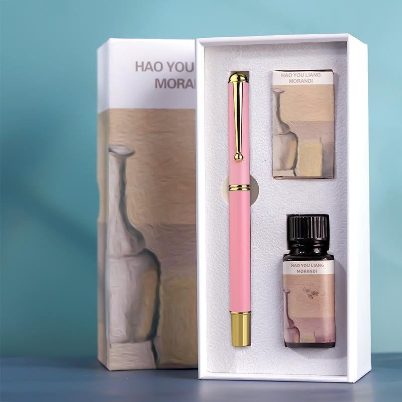 Children's Fine Nib Fountain Pen Set with Engravable Option, Includes Replaceable Ink Cartridges for Student Calligraphy Practice.