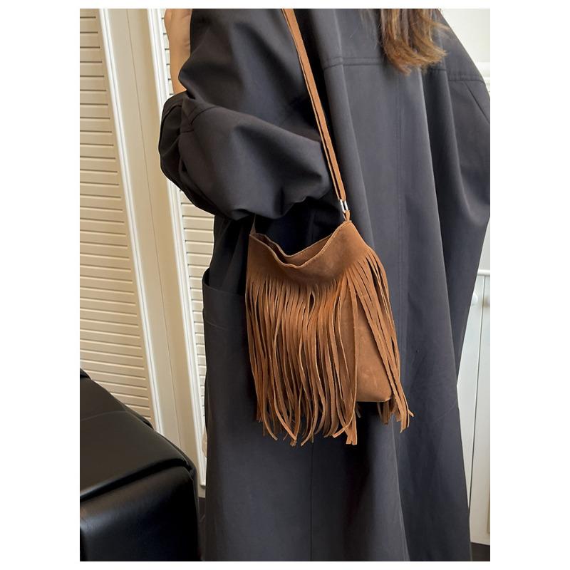 New Fashion Suede Bucket Bag for Women Soft Touch Fringe Crossbody Shoulder Purse Trendy Casual Handbag