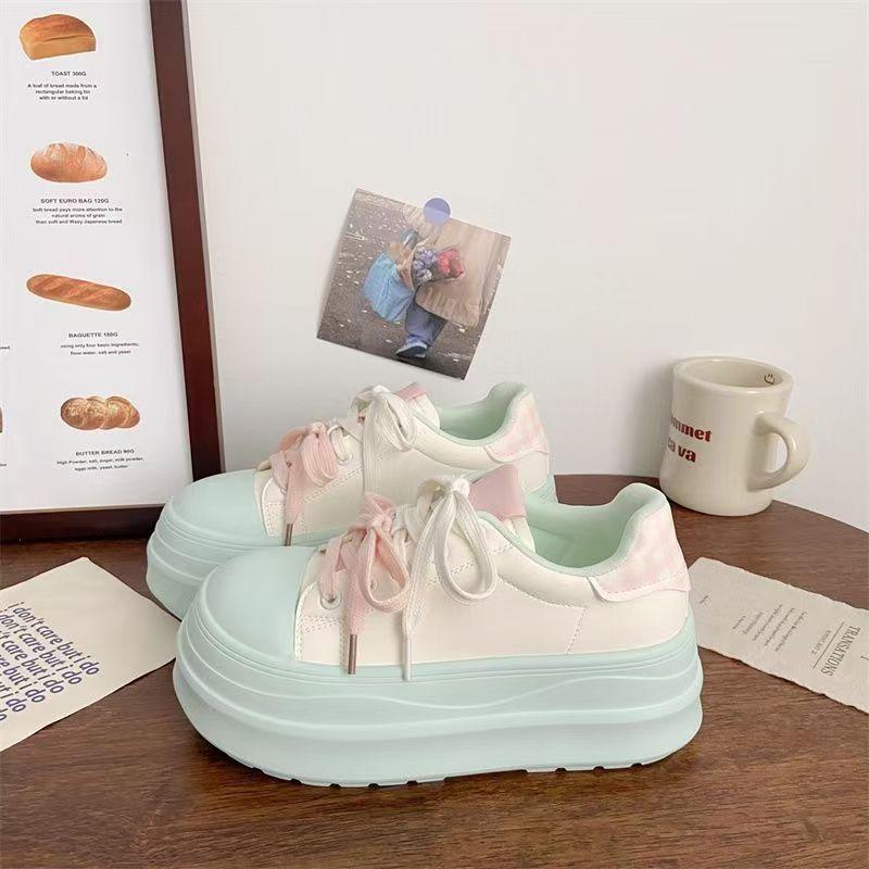 

Little white shoes women s platform autumn new chic niche ugly muffin bread shoes versatile sports board shoes 40