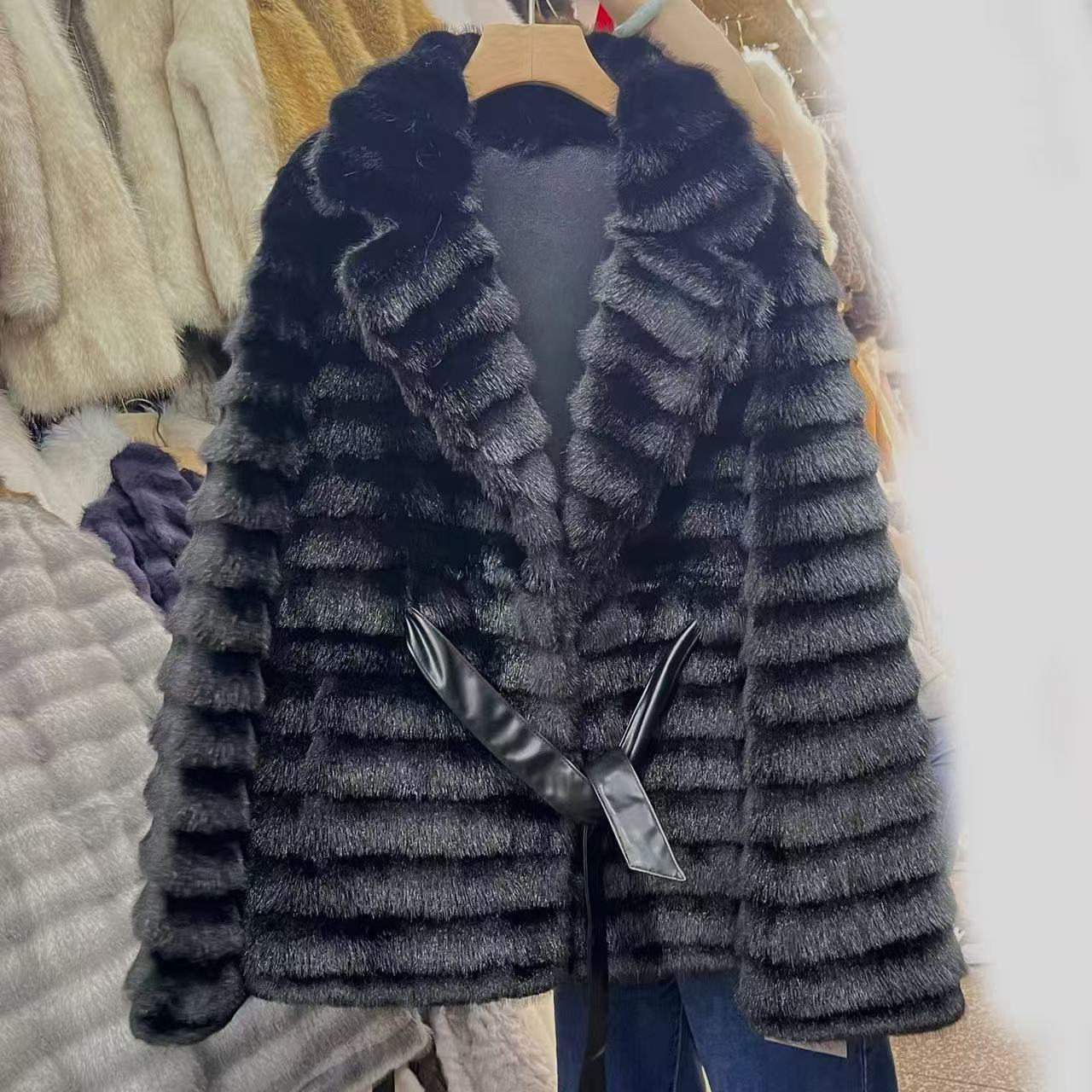 Chinchilla Imitation Mink Fur Coat Women`S