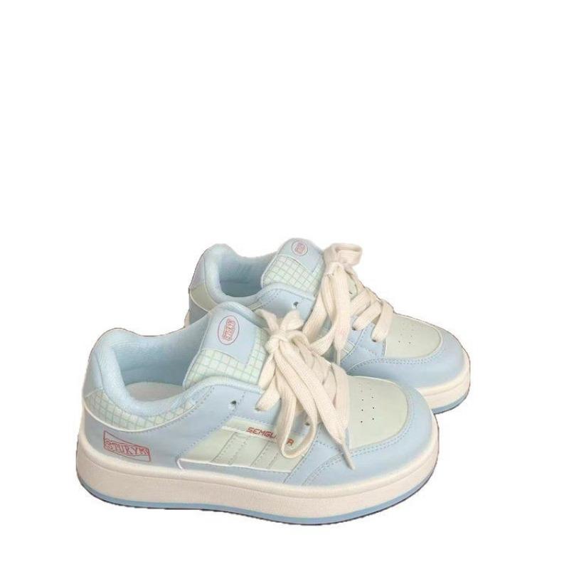 College-Stil kleine weiße Schuhe Frühling und Herbst neue Brotschuhe Damenmode dicksohlige runde Zehenpartie Low-Top Board-Schuhe