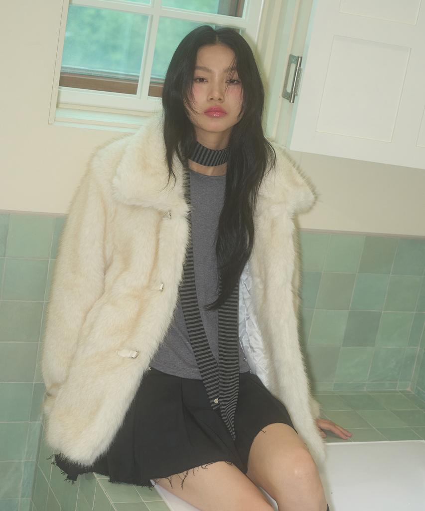Illigo Shearling Fur Jacket Ivory