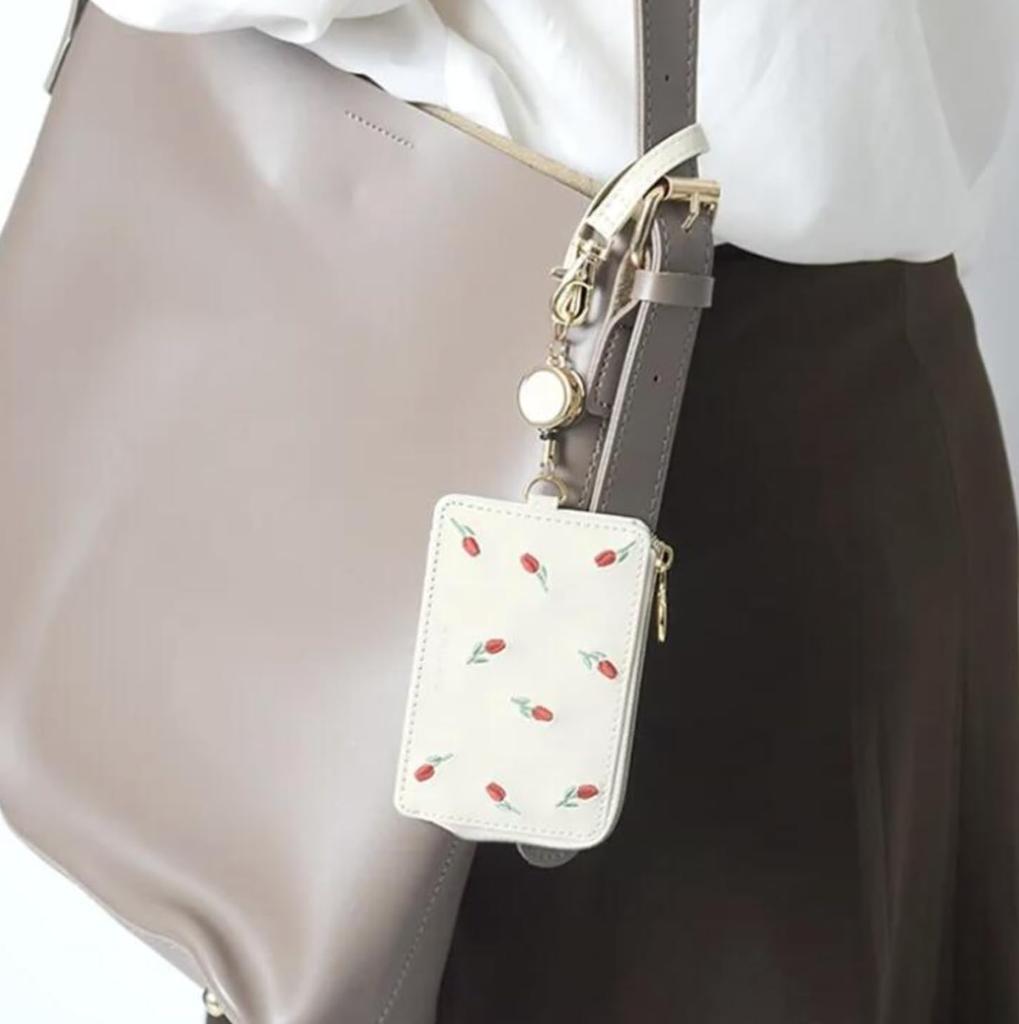 Flower Ring Pass Case (with Reel) Tulip GPC0054-IV (Ivory)