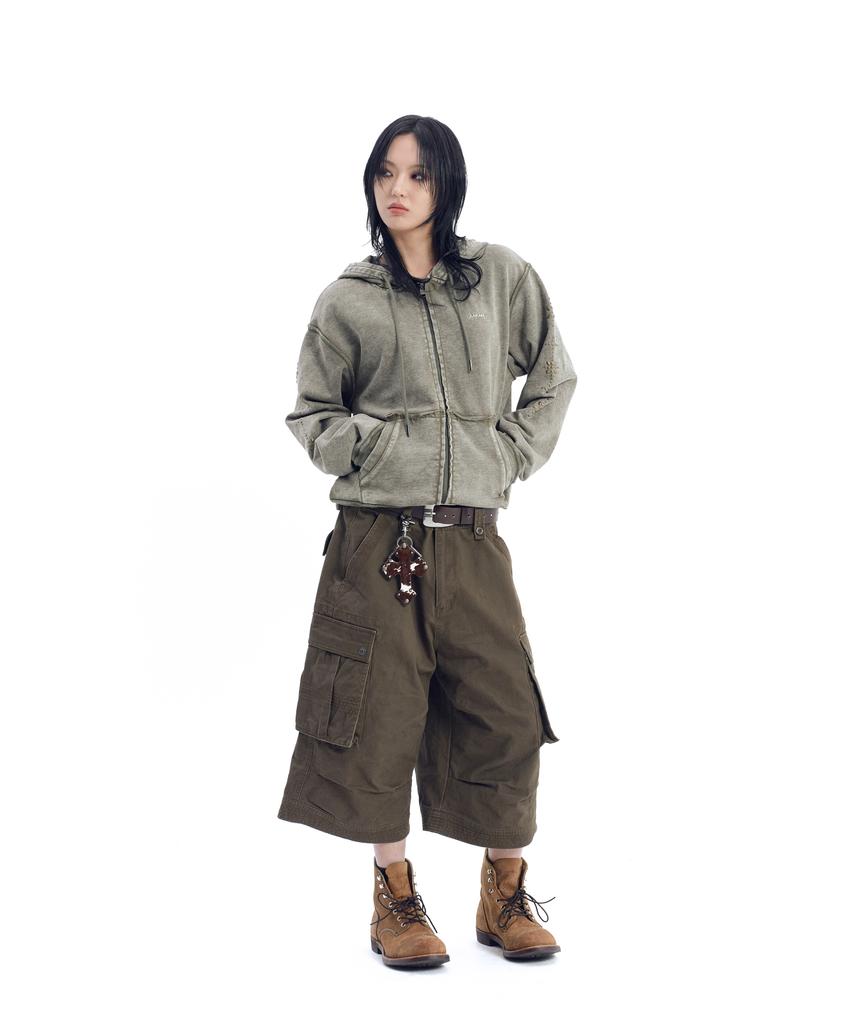 AAKAM Knee Pin-Tuck Bermuda Cargo Pants (Brown)