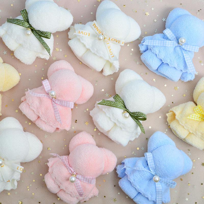 Little Bear Towel Gift Box for Weddings, New Year, and Festivals - Creative Souvenir Shape