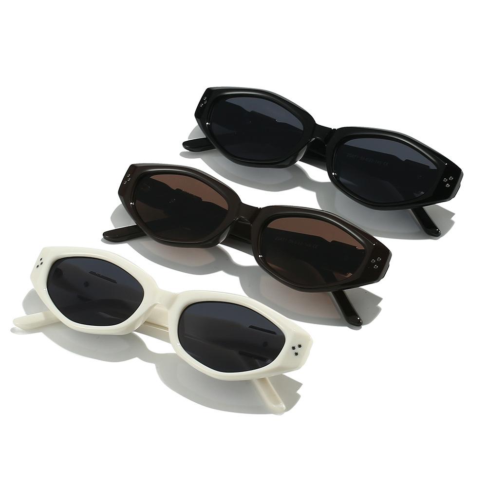 2025 New Retro Small Frame Cat Eye Sunglasses for Men and Women with Advanced Sense Sunscreen and Uv Protection Sun Glasses