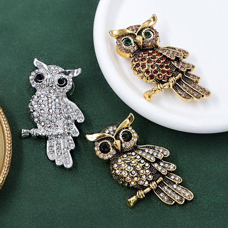 European Retro Rhinestone Owl Brooch - Animal Shaped Lapel Pin for Fashionable Suit Accessory