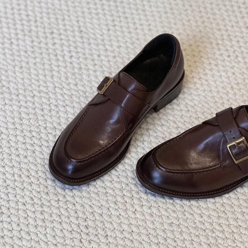 

Autumn new round head calfskin single shoes women s thick heel cm commuter small leather shoes women s loafu 40 коричневий