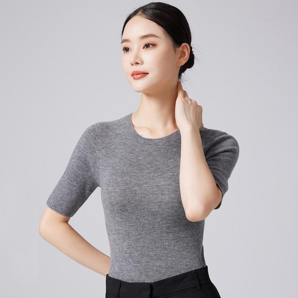 Machine Washable Women's Seamless 100% Pure Wool Round Neck Knit Sweater, 60 Count, 18 Gauge, Autumn Base Layer