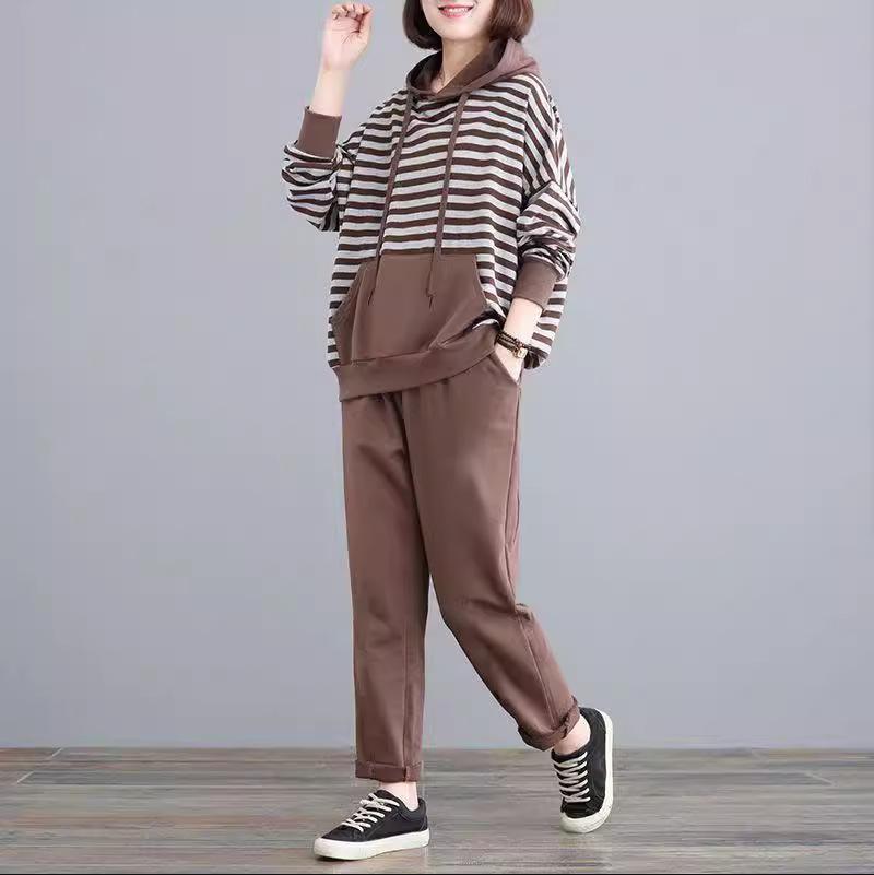Plus Size Women's Sporty Stripe Hooded Autumn Set - Loose Casual Sweatshirt for Spring