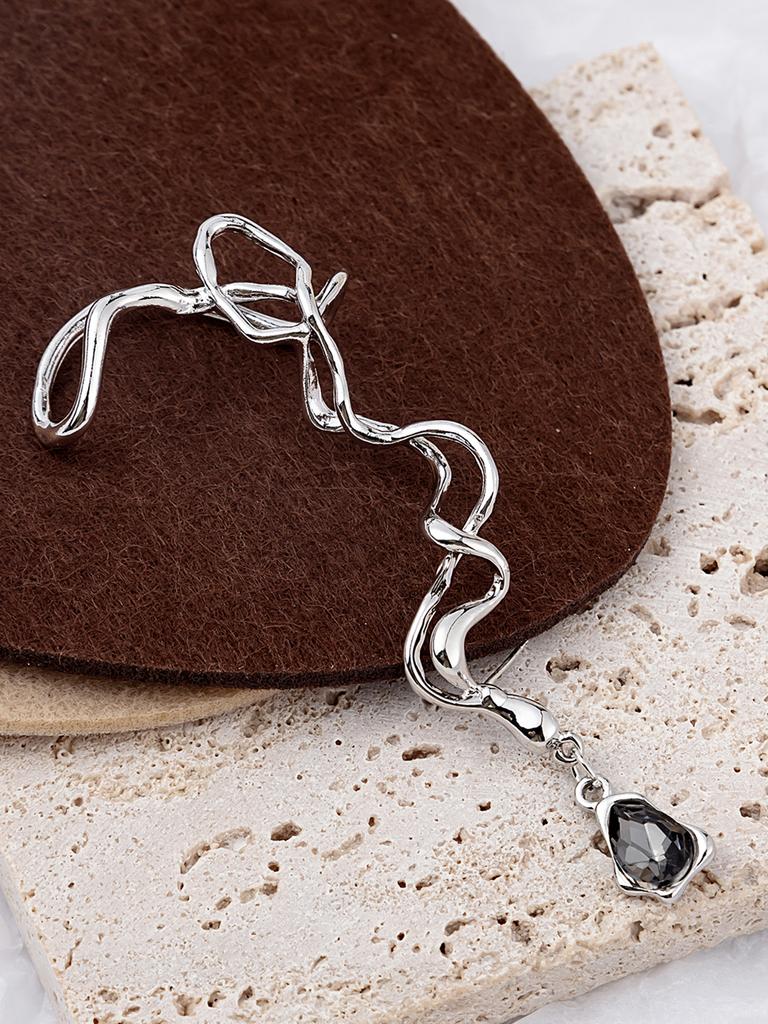 Personalized Integrated Earbone Clip Earrings, Asymmetrical Full-Drilled Butterfly Serpentine Earrings