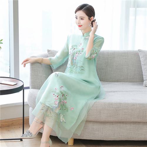 Donne Cheongsam Abito Migliorato Retro Elegante Ricamo Abiti Lunghi Abito da Festa Floreale Abbigliamento Cinese Femminile di Alta Qualità