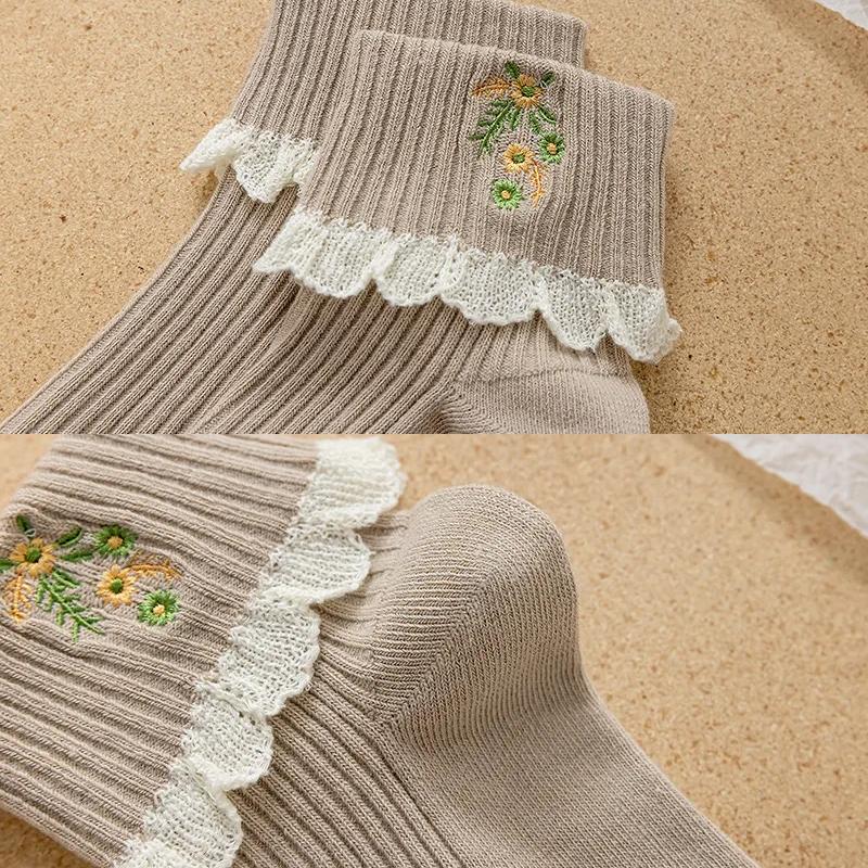New Women's Lace Lace Socks Cute Middle Socks Flower Embroidered Fashion Socks Japanese Style Small Fresh