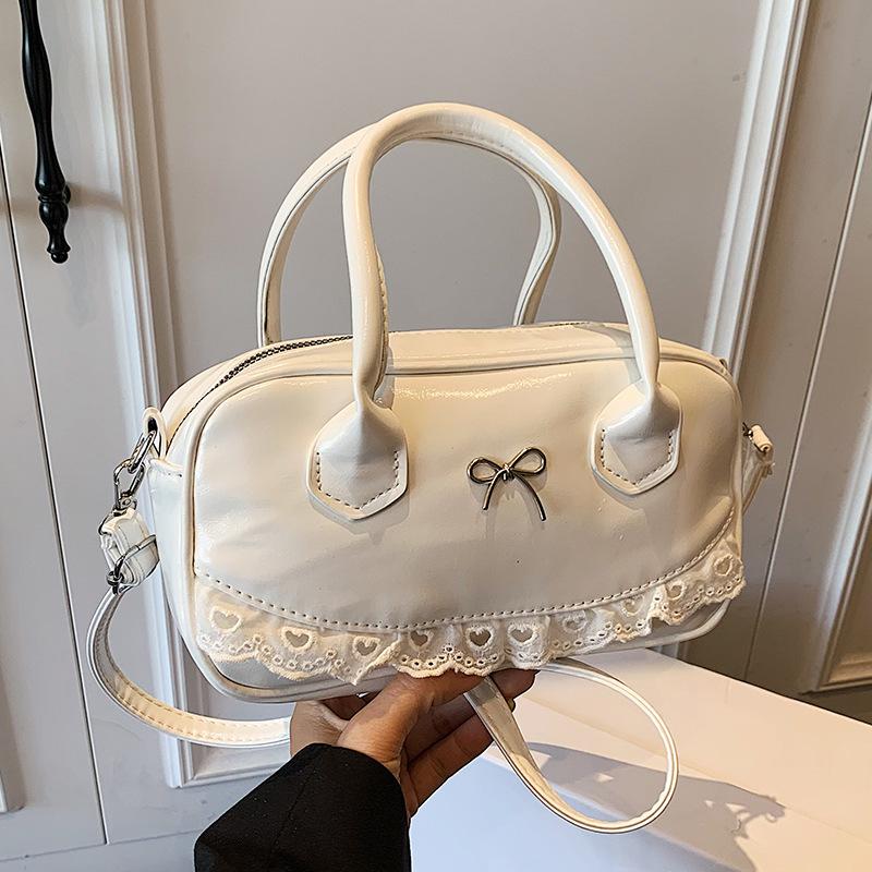 

Sweet niche versatile cute lace portable Boston bag women s 2025 summer new feeling shoulder messenger bag білий