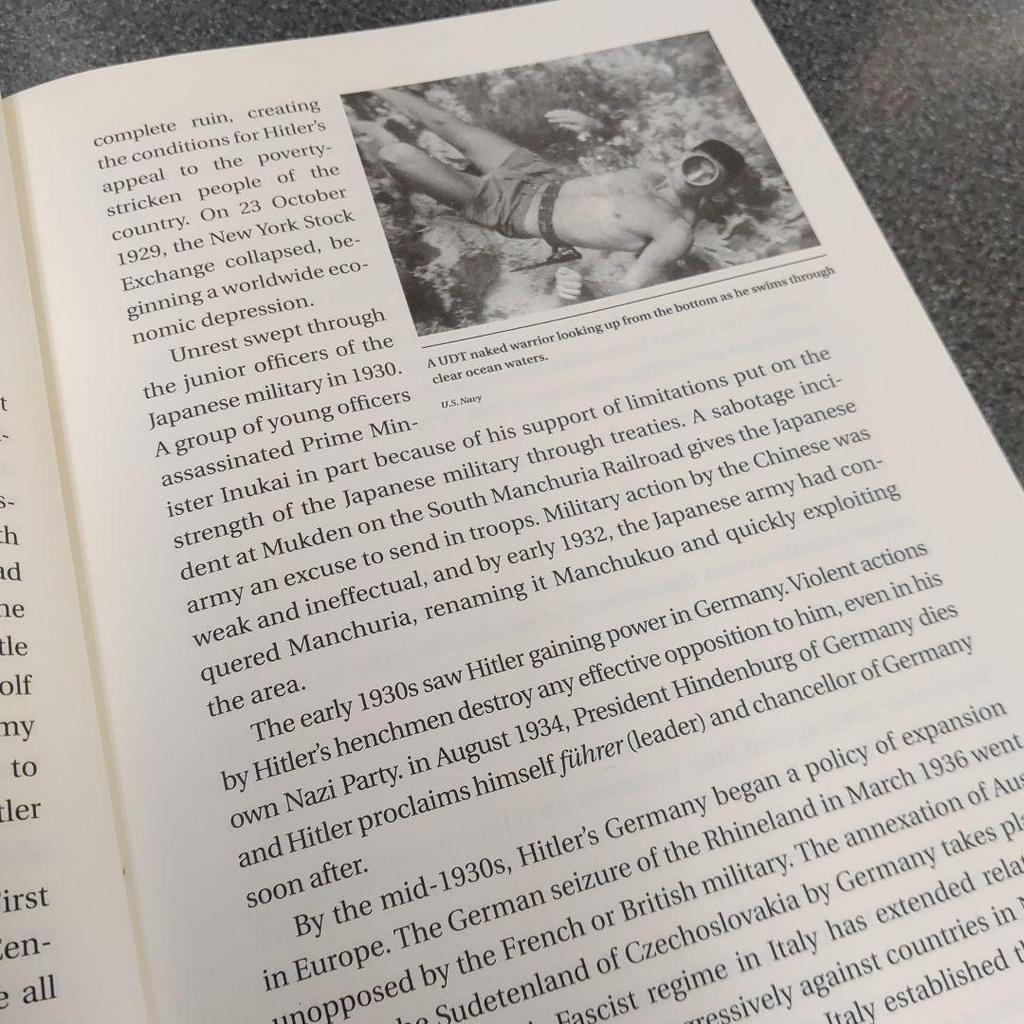 [USED] US Army Navy SEALs Foreign Books Special Forces