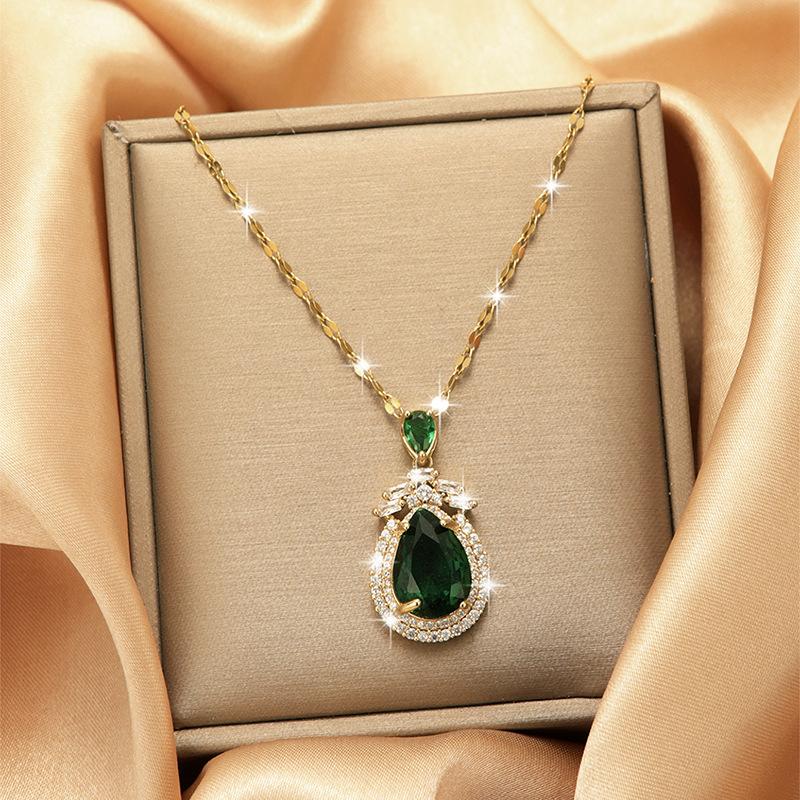 Luxury Shiny Stainless Steel 18k Gold Zircon Heart Butterfly Pendant Necklace Women Boutique Pearl Flower Leaf Necklace for Gift