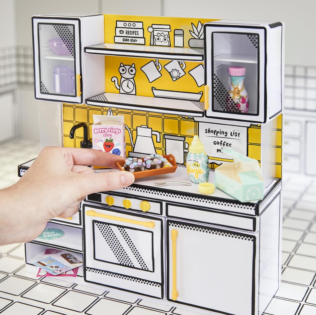 MGA Mini Verse Mini Kitchen Kitchen Playset with UV Resin Mystery Mini Oven Mitt Ages Light, Collectible, DIY, Play, Exclusive, Recipe, (Not Edible),