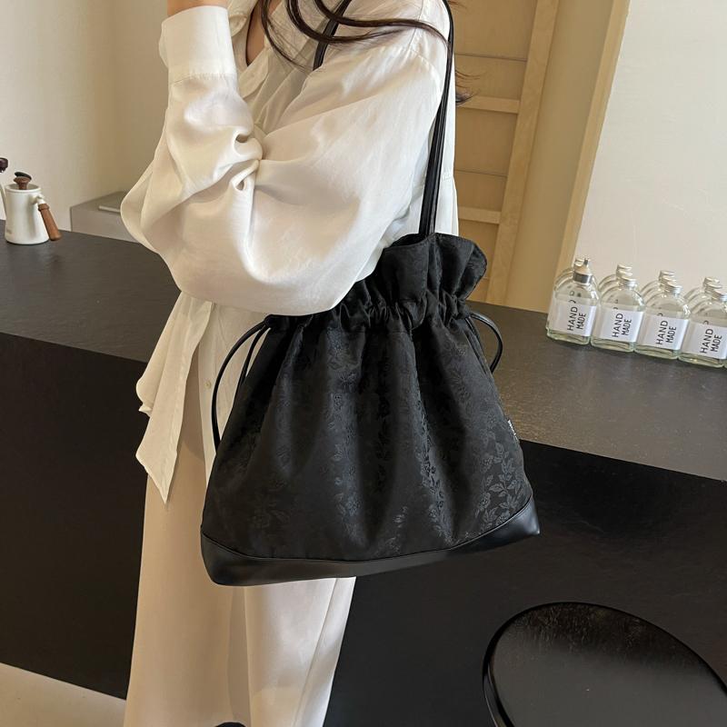 Женская сумка для покупок на шнурке — фото 3