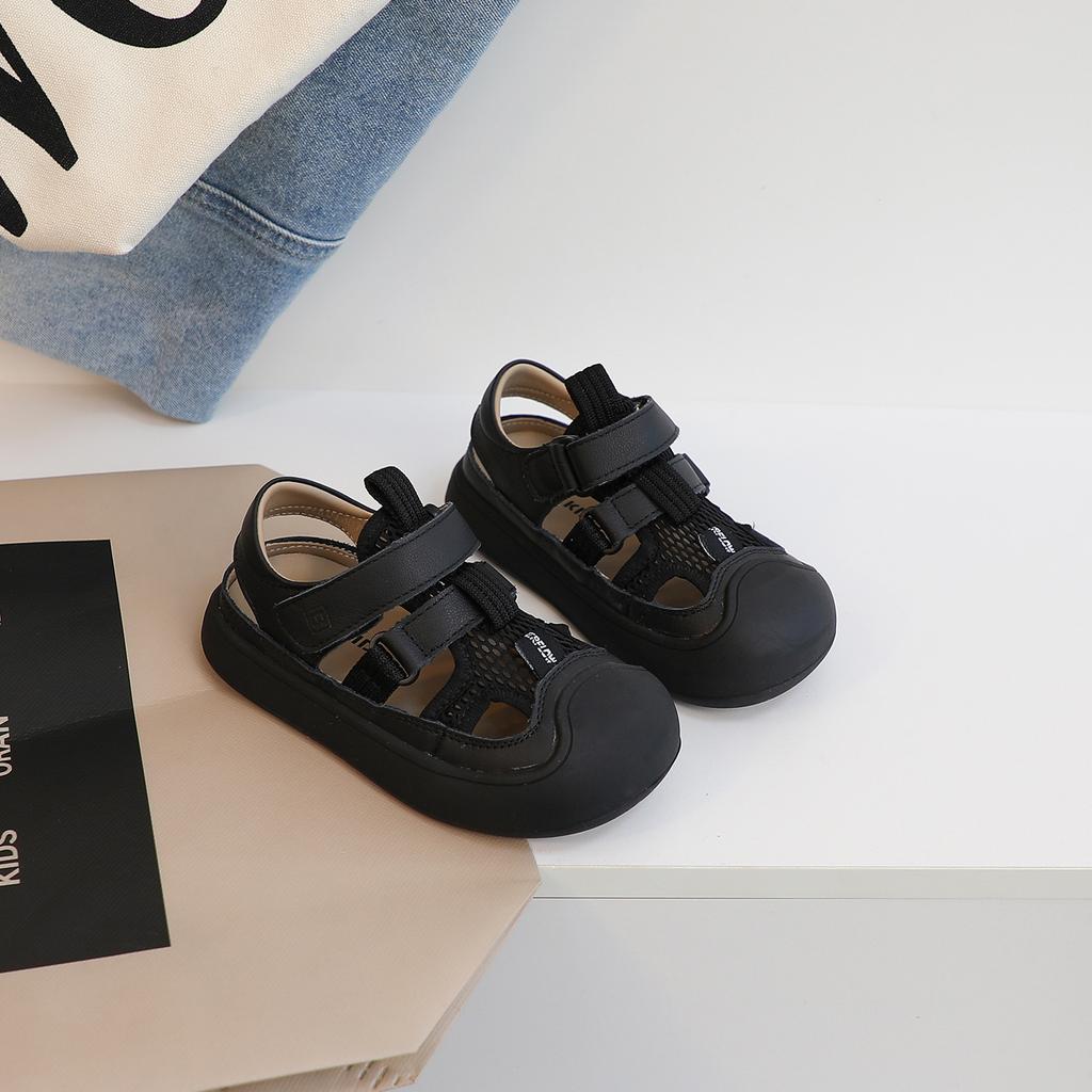 Boys Baotou sandals 2025 summer new children's beach shoes soft sole Korean version breathable girls sports sandals network
