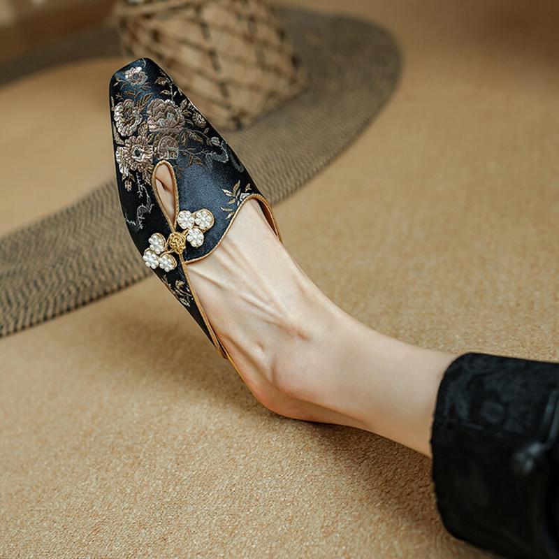 Fashion NEW Summer Women Mules Cotton Fabric Shoes for Women Square Toe Low Heel Slippers Cover Toe Slingback Sandals Embroidery Shoes