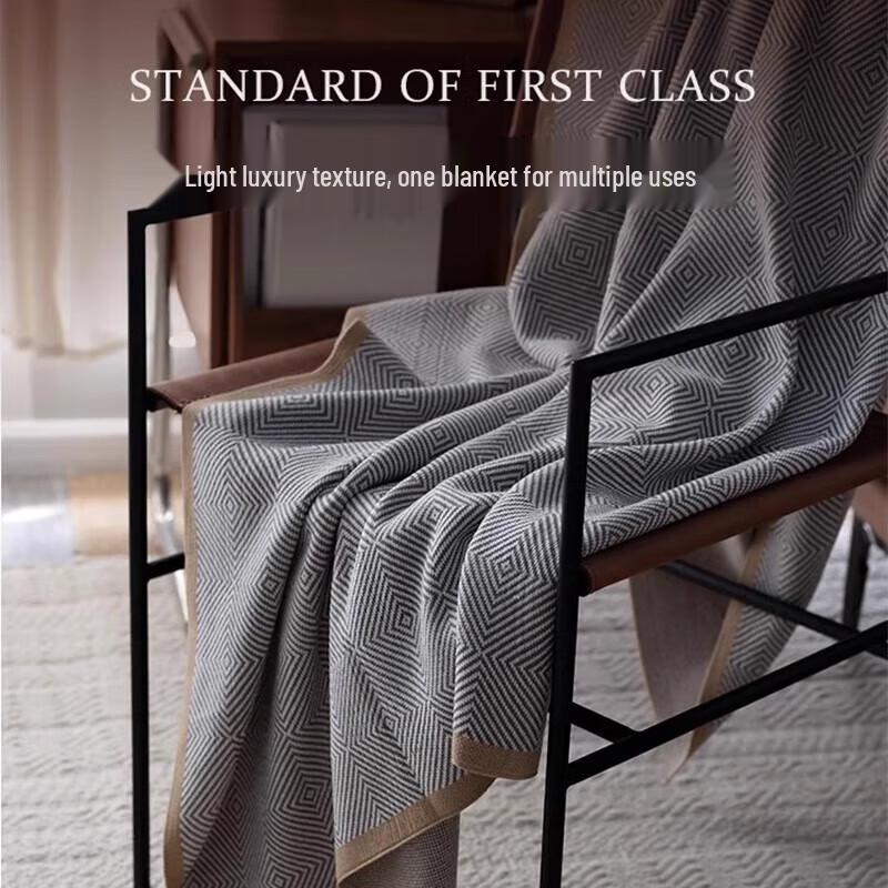 Nanjiren Embroidered All-Season Lightweight Throw Blanket