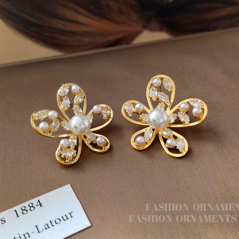 Welfare Fancy Accessible Luxury Spring/Summer New Arrival Earrings Necklace Fashion Elegant Vintage Earrings Trendy Niche Accessories