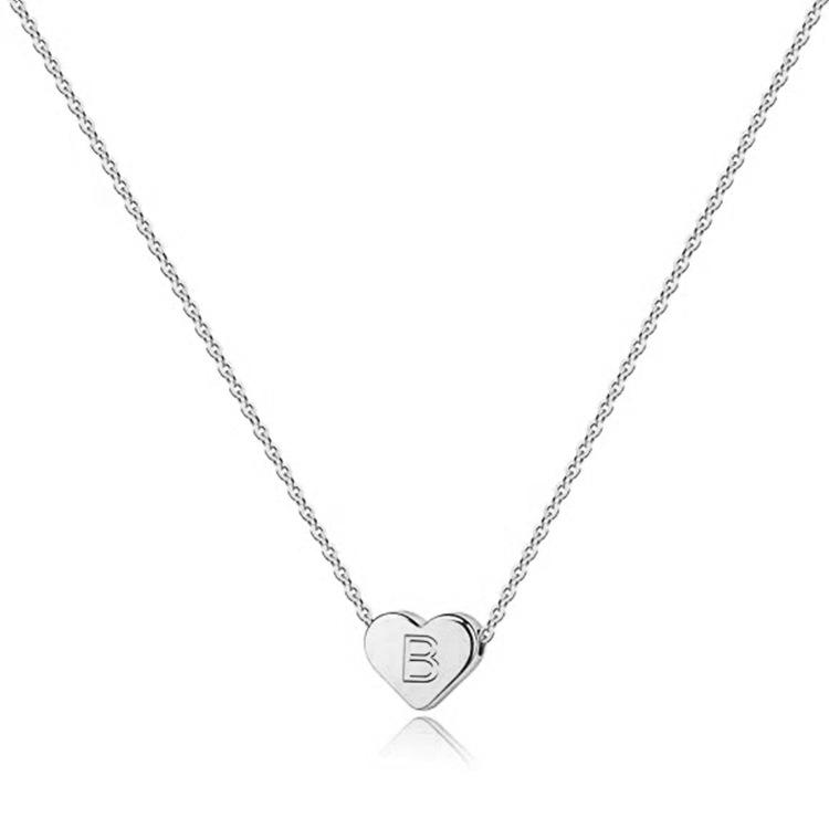 Love Lettering Mother Necklace, Letter Heart-Shaped 26-Letter Pendant, Neck Chain, Simple Collarbone Chain.