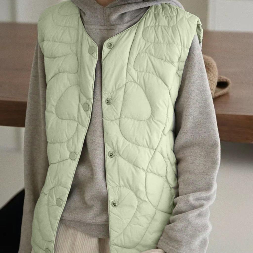 High-velvet Middle-aged Children's Down Vest with 90% Duck Down Content, School Uniform Artifact To Keep Warm