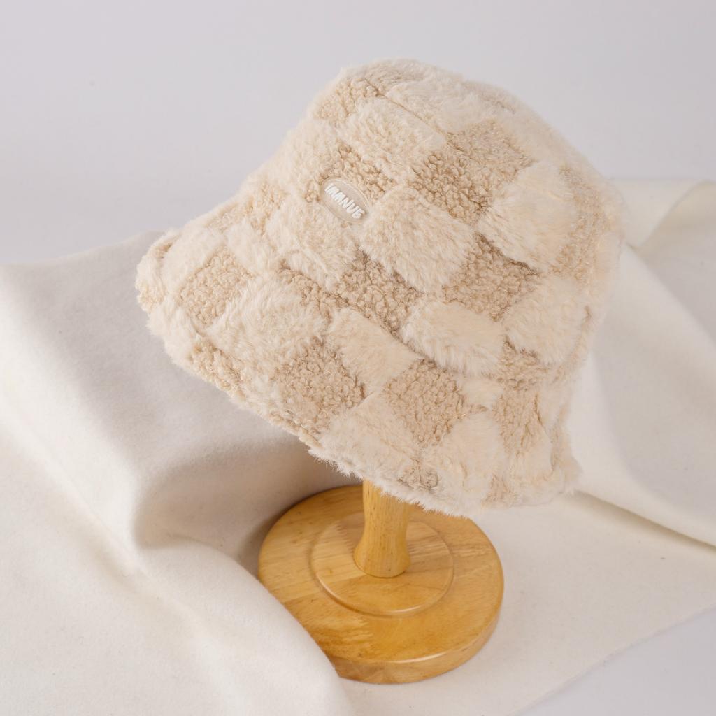 Lamb Velvet Fisherman Hat for Women Japanese Style Checkerboard Color Bucket Hat Autumn and Winter Thickened Warm and Face Showing Small Plush Hat