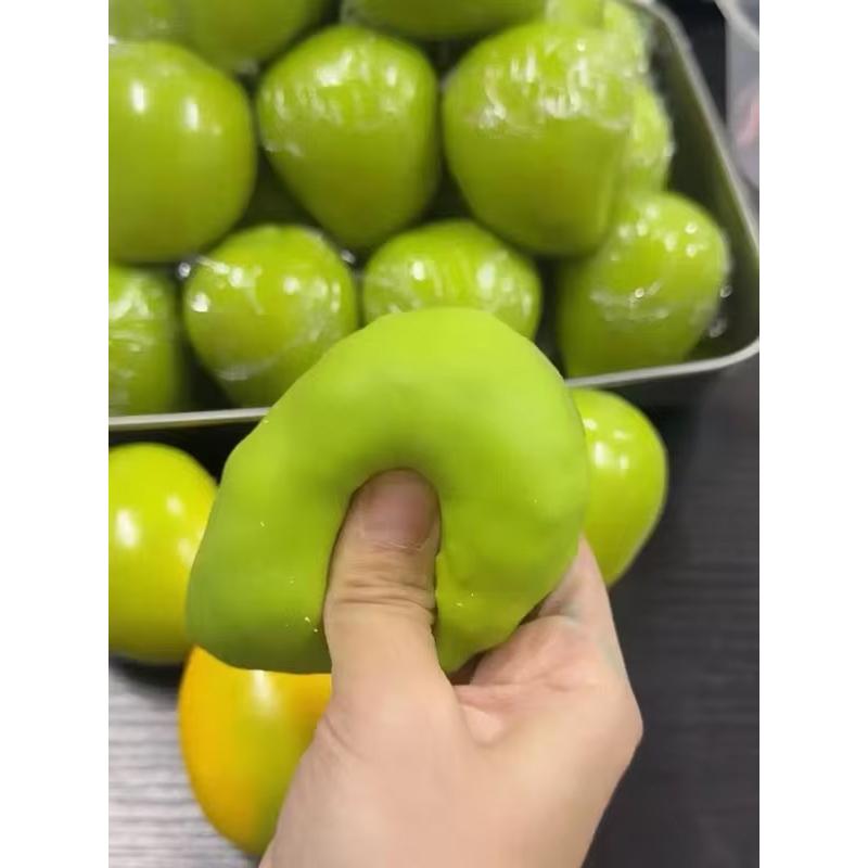 Handmade Crispy Mango Stress Ball Squeeze Toy, Color-Changing Mango Squishy Fidget Ball, ASMR Sensory Stress Toy