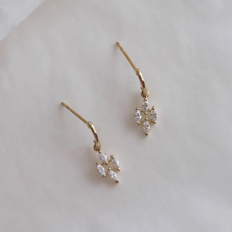Super Gentle Dripping Four-diamond Diamond Ear Hook Retro Japanese Small Exquisite Earrings Ear Studs
